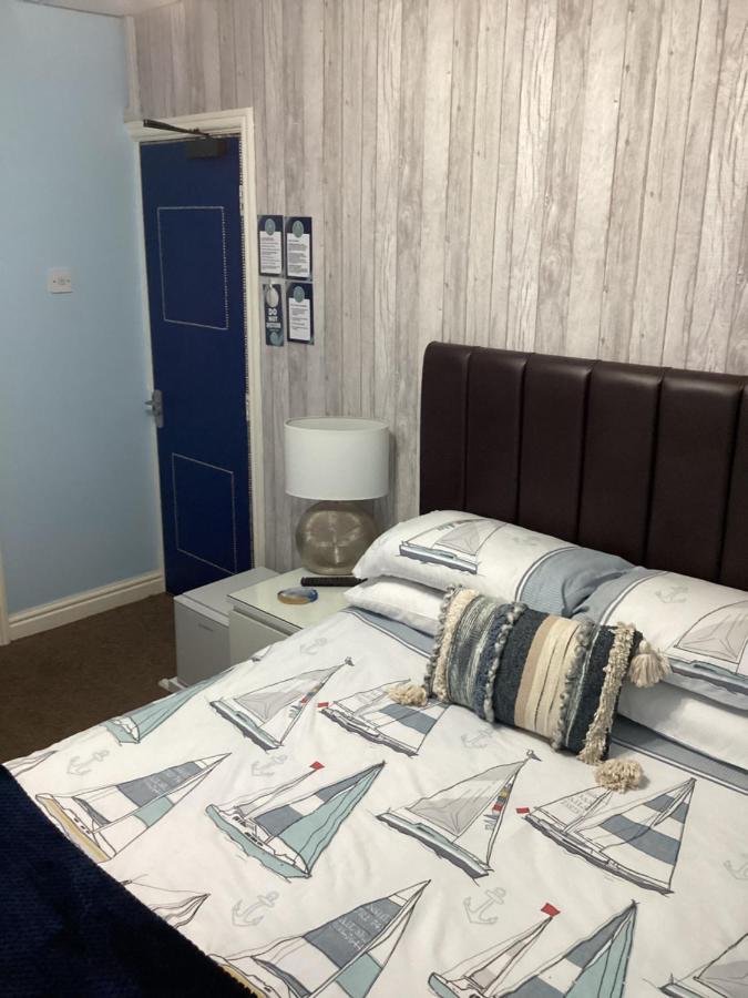 Bed and Breakfast By The Seaside Blackpool Exterior foto